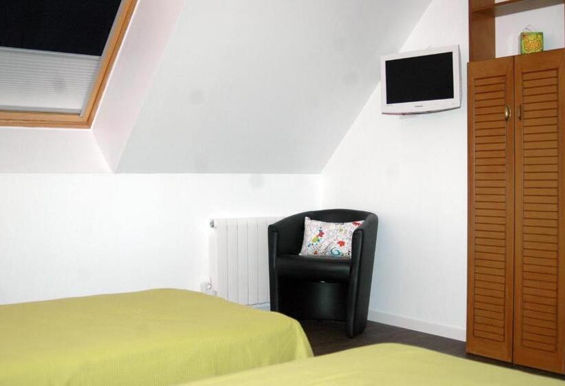 חדר סטנדרט לארבעה, Croissant De Lune