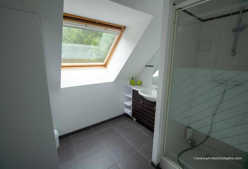 חדר סטנדרט לארבעה, Croissant De Lune