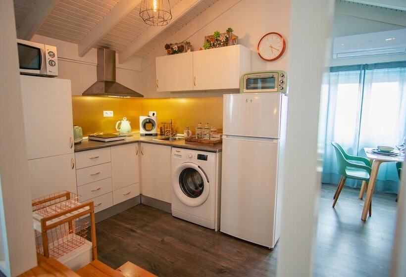 스탠다드 스튜디오, My Bed In Pico