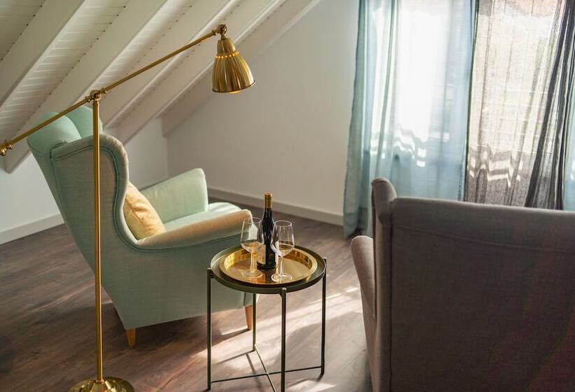 스탠다드 스튜디오, My Bed In Pico