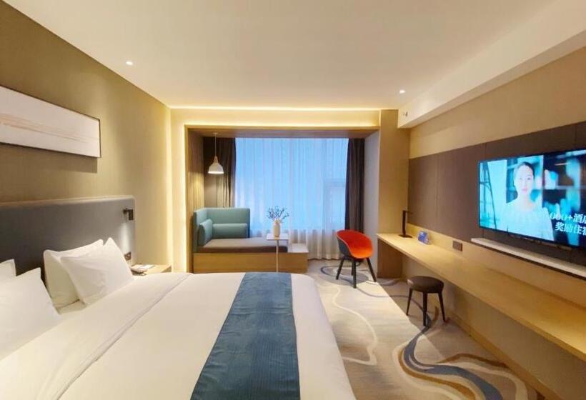 스탠다드 룸 킹사이즈 침대, Holiday Inn Express Liaocheng Chiping, An Ihg