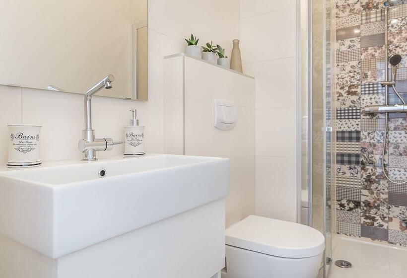 Economy Szoba, 4 Elements Old Town Views Rooms