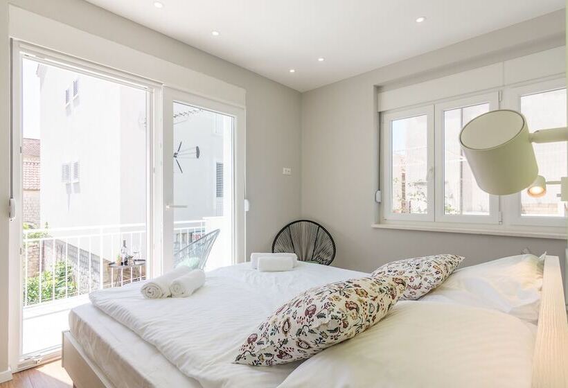 Economy Szoba, 4 Elements Old Town Views Rooms