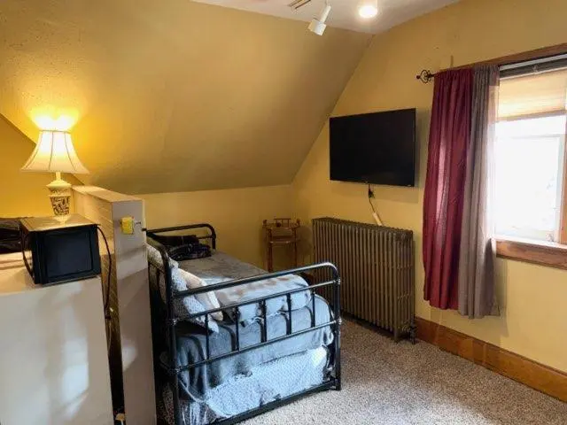 اتاق استاندارد چهارنفره با سرویس بهداشتی مشترک, Historic Victorian Inn