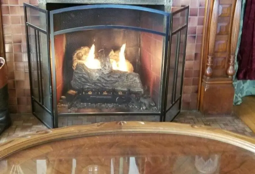 سوییت خانوادگی, Historic Victorian Inn