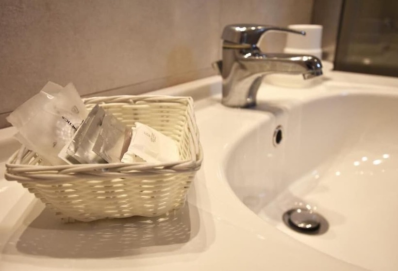 트리플 클래식 룸, Cervia