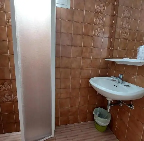 Economy Triple Room, B&b Hotel Villa Nora