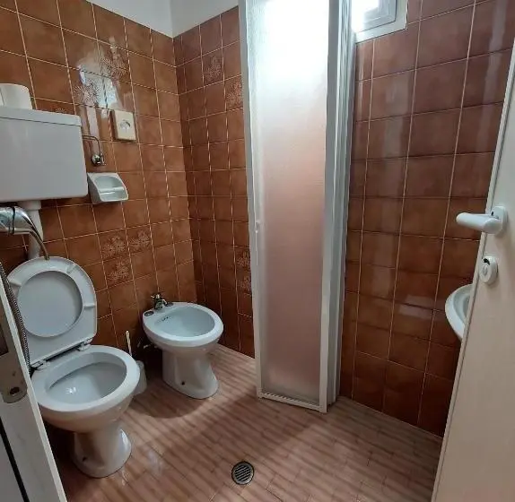 Economy Triple Room, B&b Hotel Villa Nora