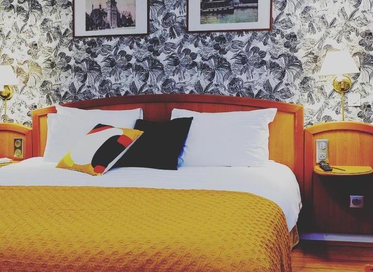 חדר משפחתי, Au 31