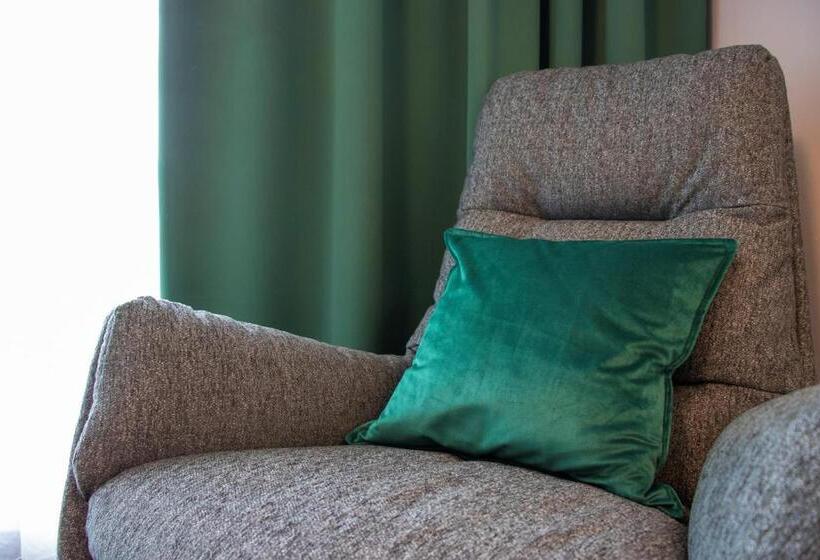 חדר סטנדרט מותאם לאדם עם מוגבלויות, Trendic