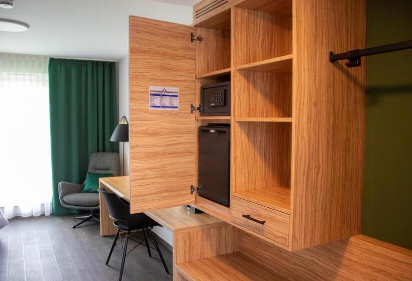 סוויטה משפחתית, Trendic