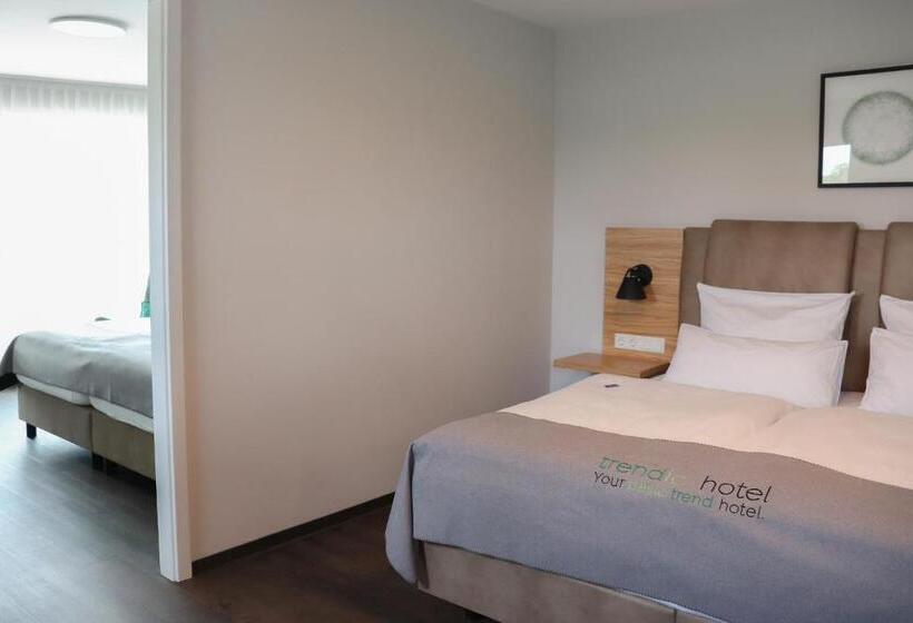 סוויטה משפחתית, Trendic