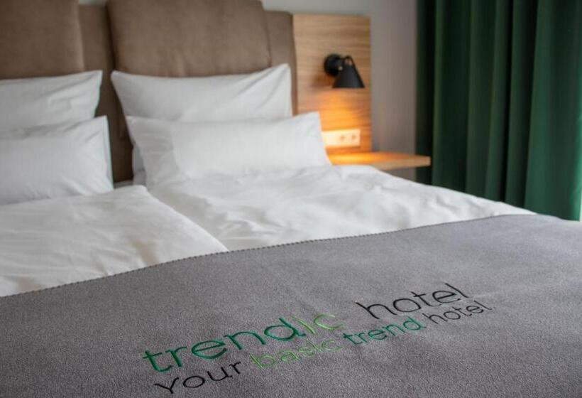 סוויטה משפחתית, Trendic