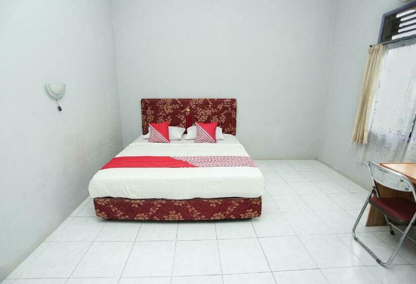 Номер Deluxe, Oyo 2872 Garuda Guest House