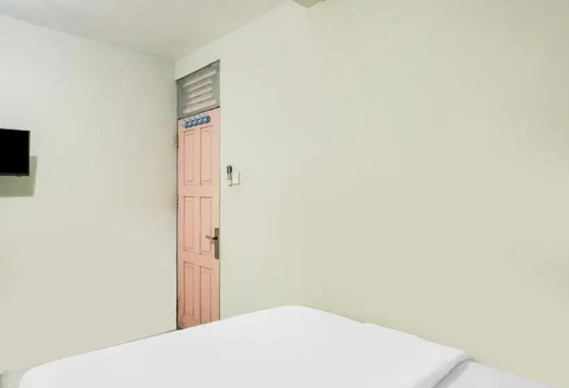 اتاق لوکس, Oyo 2872 Garuda Guest House