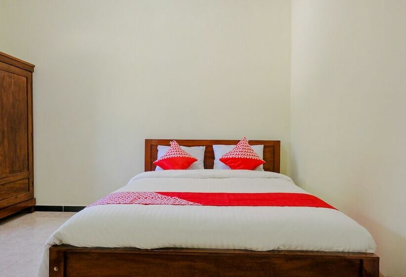 اتاق لوکس, Oyo 2570 Griya Kinanthi Family