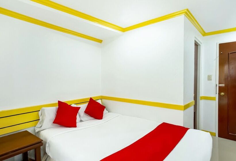 חדר סטנדרט לשלושה, Oyo 496 D Abirus Inn