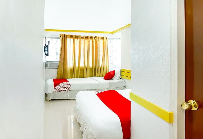 חדר סטנדרט לשלושה, Oyo 496 D Abirus Inn