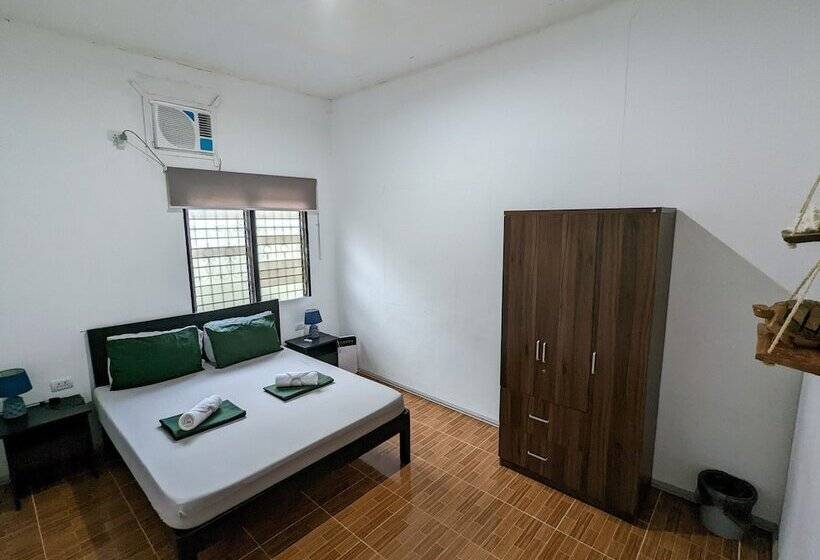 标准间, Crazy Bears Hostel