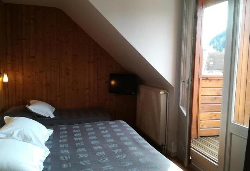 Номер Стандарт с Балконом, Hôtel Restaurant Les Tilleuls