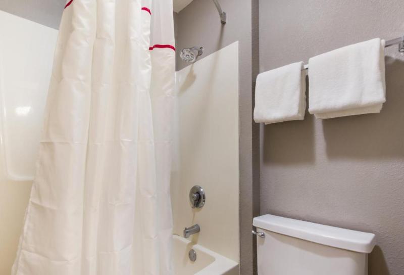Номер Deluxe Адаптированный для Инвалидов, Red Roof Inn Lawrenceburg