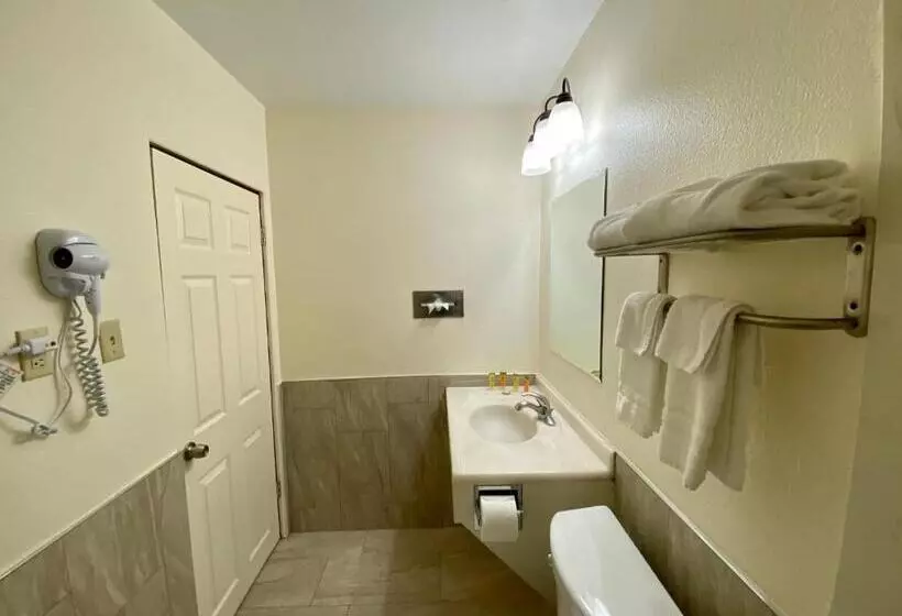 اتاق استاندارد, Roswell Inn