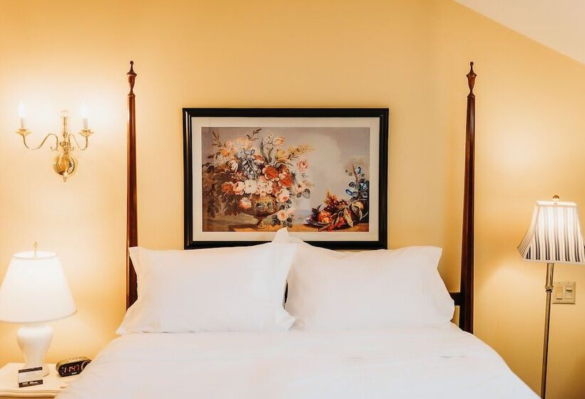 جناح مزود بجاكوزى, The Rochester Inn