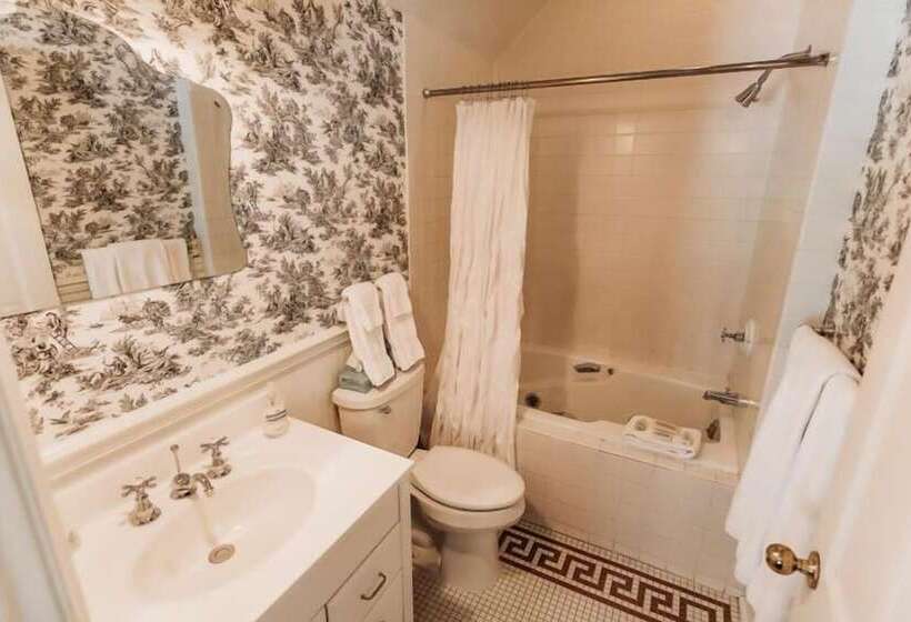 غرفة قياسية, The Rochester Inn