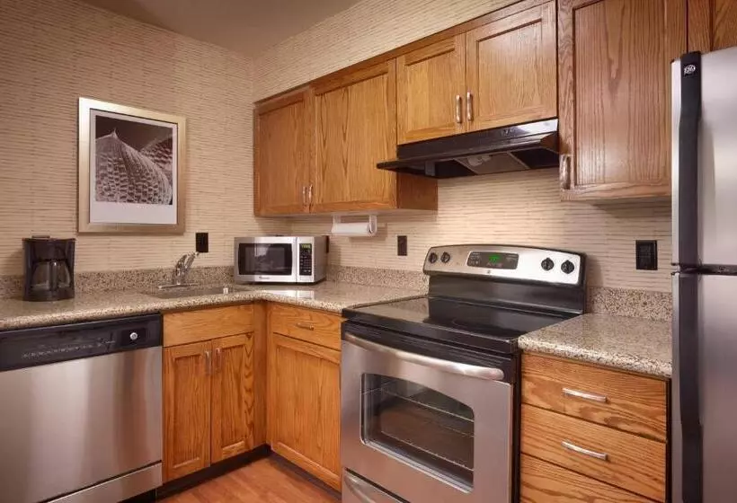 キングサイドベッドのスタンダードワンルーム, Residence Inn Salt Lake City Sandy