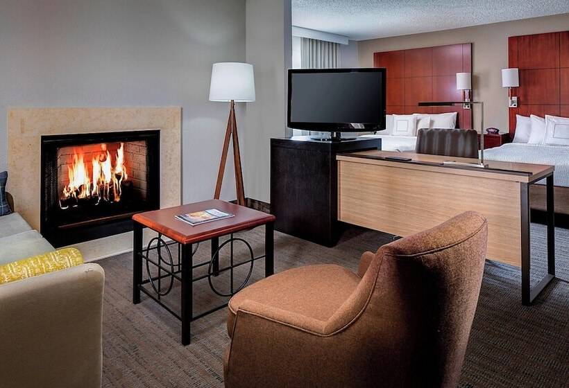 스탠다드 스튜디오, Residence Inn Dallas Las Colinas