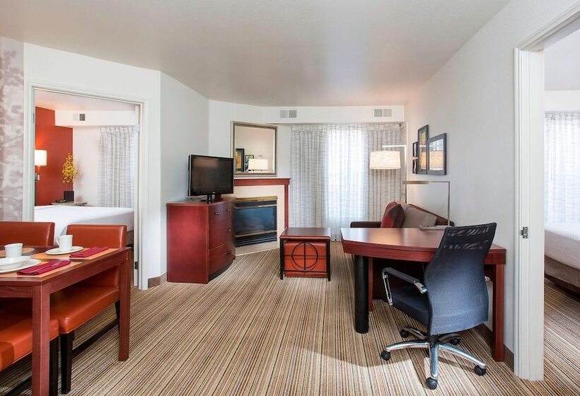 带2个卧室的套房, Residence Inn Phoenix Glendale/peoria