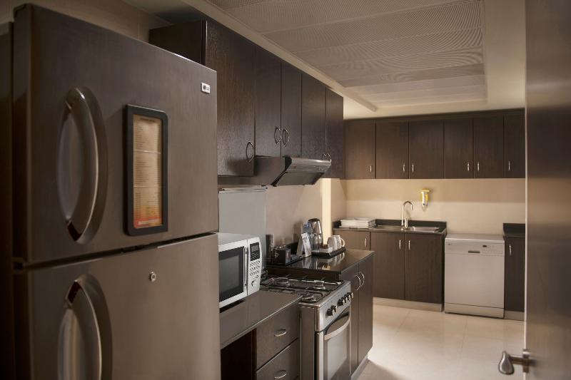 带大床的标准工作室, Residence Inn Phoenix Glendale/peoria