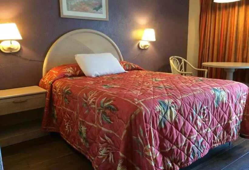 スタンダードルーム, Royal Court Motel