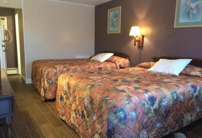 デラックスルーム, Royal Court Motel