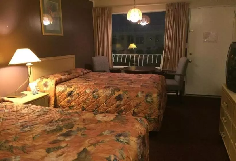 デラックスルーム, Royal Court Motel