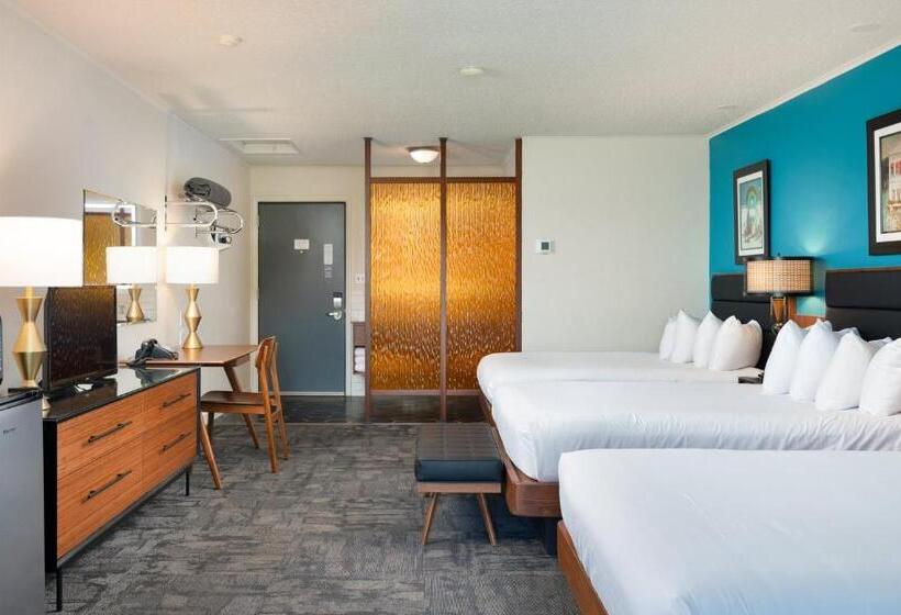 Трехместный Номер Deluxe, Sapphire Motel Midtown Bozeman