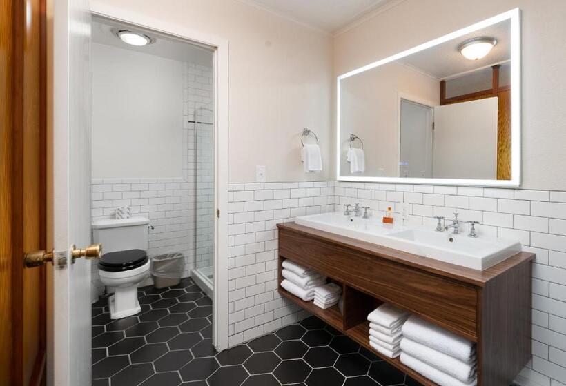 اتاق لوکس, Sapphire Motel Midtown Bozeman