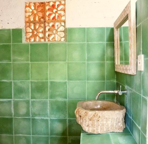 חדר דלוקס עם מרפסת, Green Vanilla Bungalow