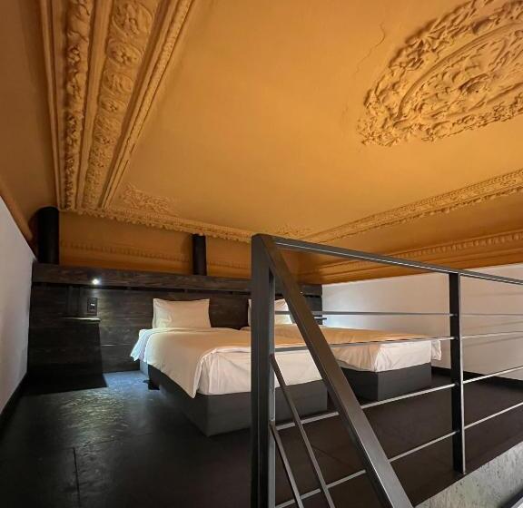 Stanza quadrupla Economy bagno condiviso, Globe Runner Hotel & Hostel