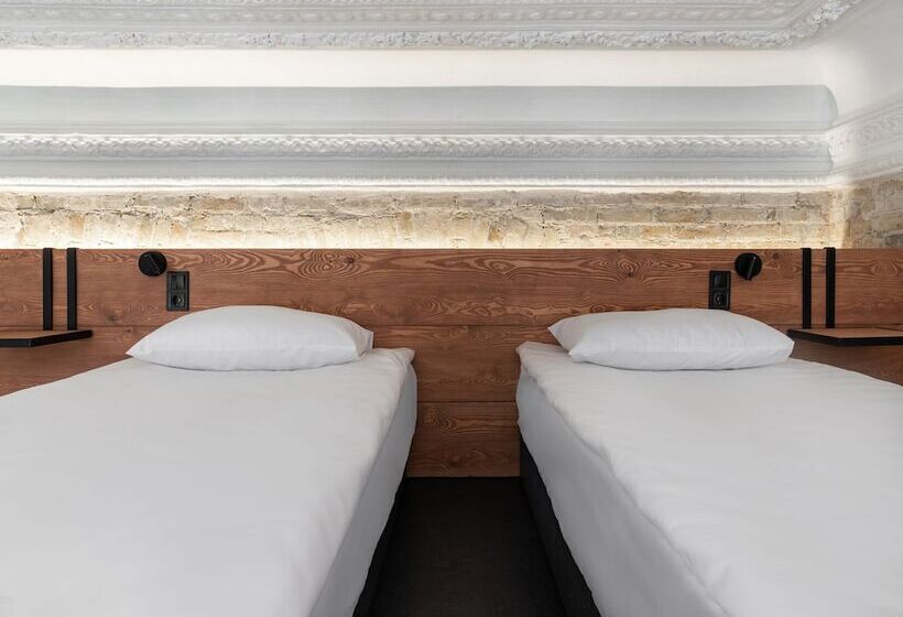 Camera Familiare, Globe Runner Hotel & Hostel