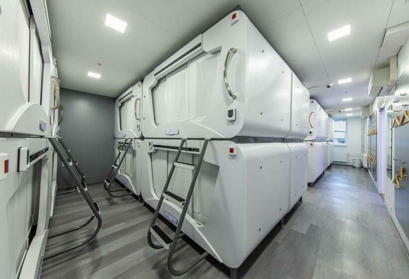 تختخواب در اتاق مشترک, Capsule Hostels Tallinn