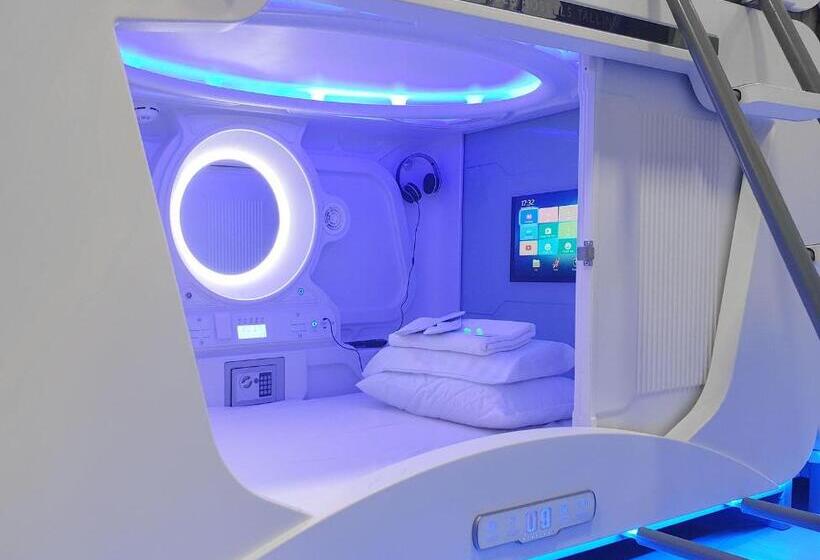 تختخواب در اتاق مشترک, Capsule Hostels Tallinn