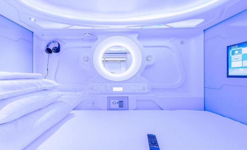 اتاق استاندارد, Capsule Hostels Tallinn