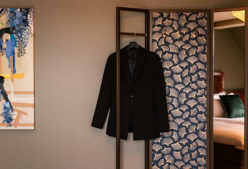 اتاق راحتی, Mai Amsterdam