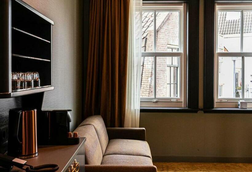 اتاق سوپریور با تخت بزرگ, Mai Amsterdam