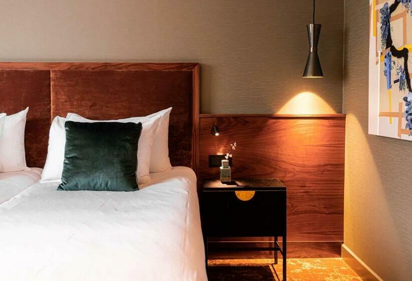 اتاق استاندارد سه نفره, Mai Amsterdam