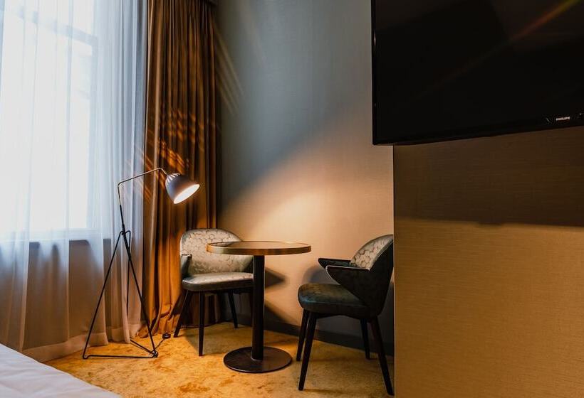 اتاق استاندارد, Mai Amsterdam