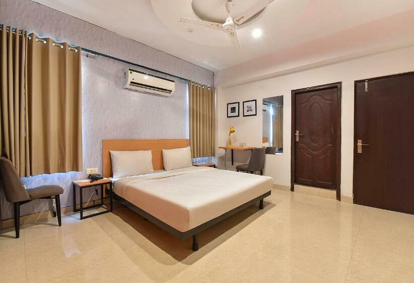 디럭스 룸, Fabhotel Rushank Palace