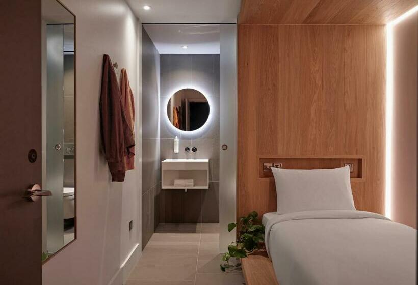 غرفة قياسية, Zedwell Piccadilly Circus