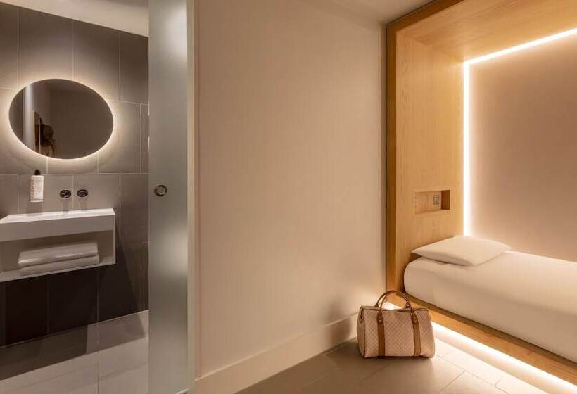 غرفة قياسية, Zedwell Piccadilly Circus